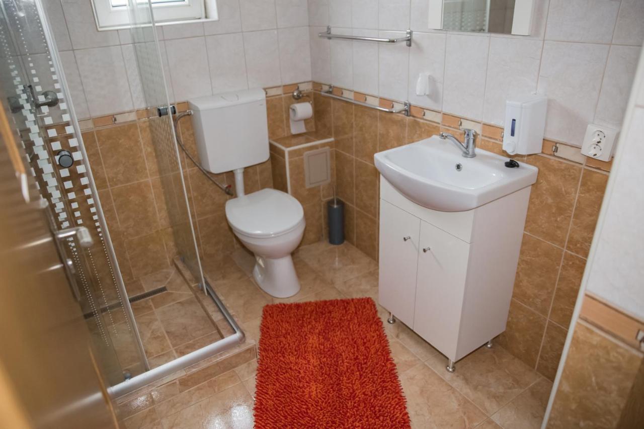 Apartament Beta Apartamento Bistriţa Exterior foto